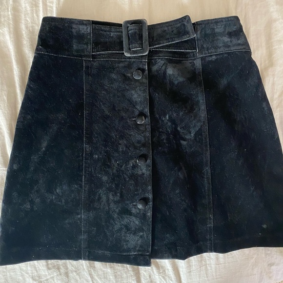 Dresses & Skirts - Black mini skirt. Size small, or 3-4